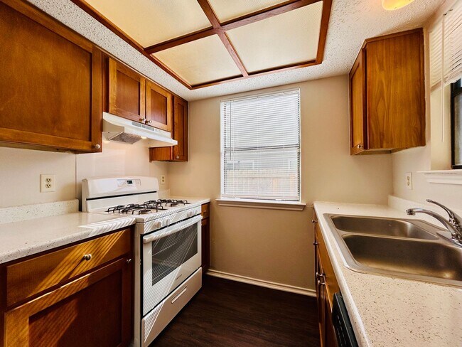 Building Photo - 9303 Kempler Dr