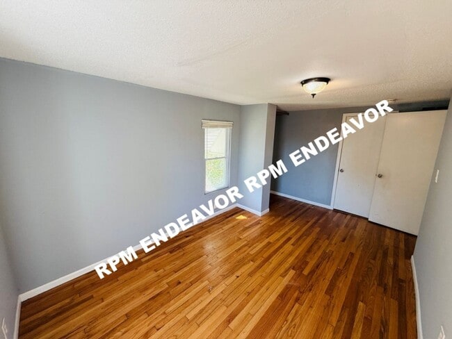 Building Photo - Section 8 Accepted! Spacious 4-Bedroom Hom...