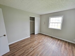 Building Photo - 1442 Coachlite Dr