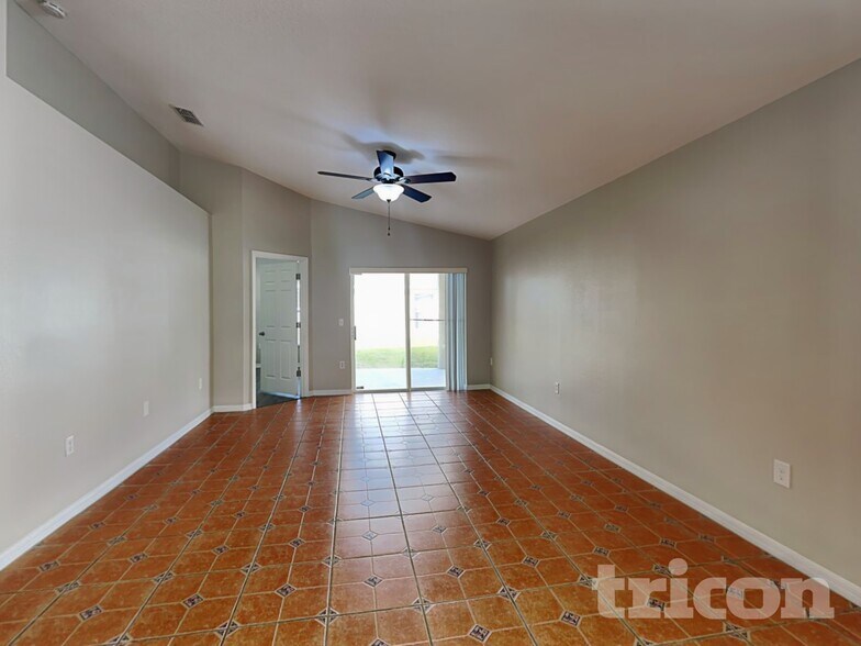 Building Photo - 14131 Colonial Spring Way
