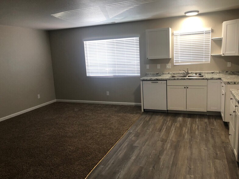 Royal Apartments Carson City, Nevada 1549 N Lompa Ln Carson City NV