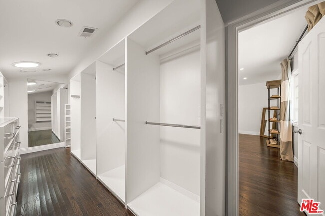 Building Photo - 9023 Alto Cedro Dr