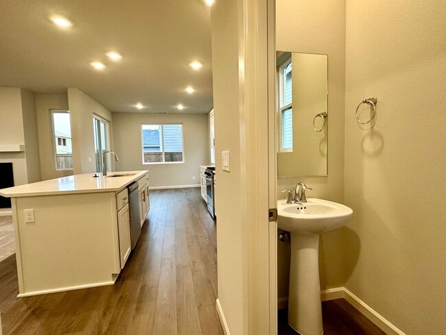 Building Photo - 6157 Savannah St SE