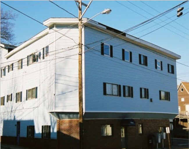 Building Photo - 30 Washington Ave