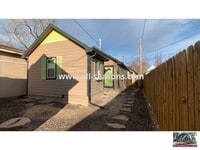 Building Photo - Remodeled bungalow located close to downtown!