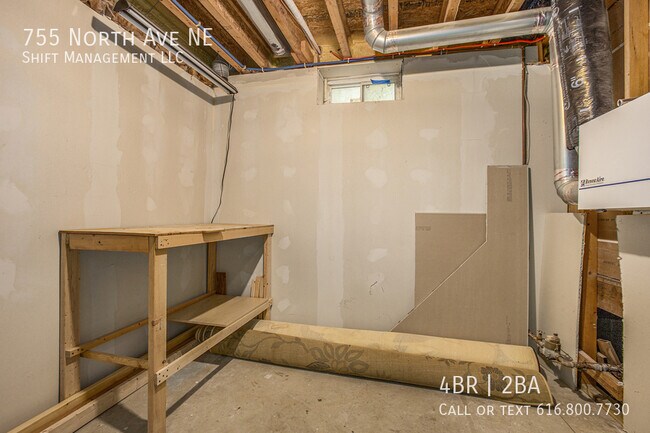 Building Photo - 755 North Ave NE