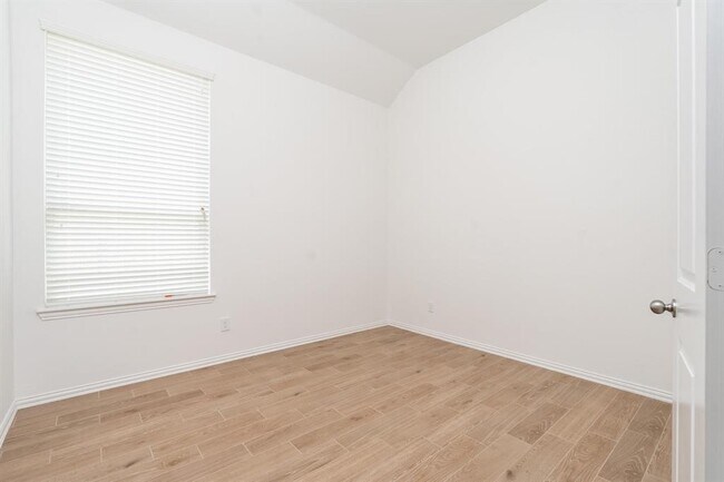 Building Photo - 30423 Agave Cir Ct