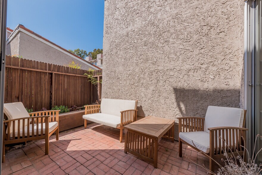 Building Photo - 28320 Rey de Copas Ln