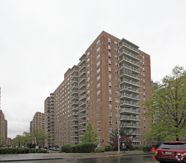Carlyle Skyline Towers 4310 Kissena Blvd Flushing NY 11355