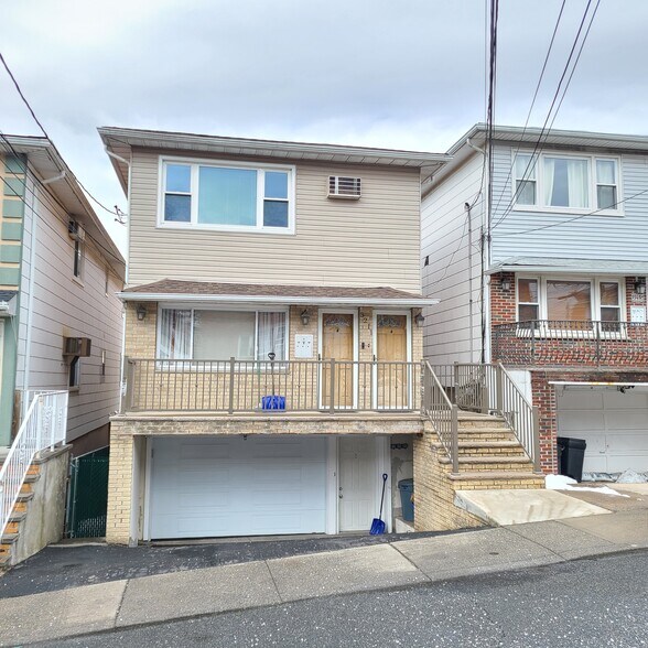 Building Photo - 5211 Cottage Ave