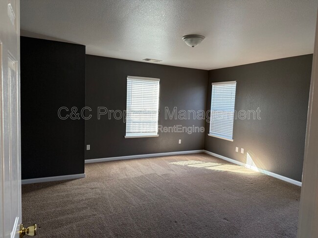 Building Photo - 10628 Siskiyou Ln