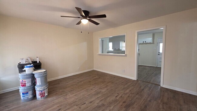 Building Photo - Rehabbed 3 Bedroom, 1 bath home COMING SOON!