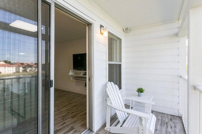 Building Photo - 275 Cypress Point Dr