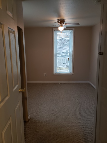 Building Photo - 122 N 3rd Ave