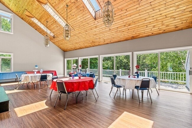 Building Photo - 14 Stony Brook Ln