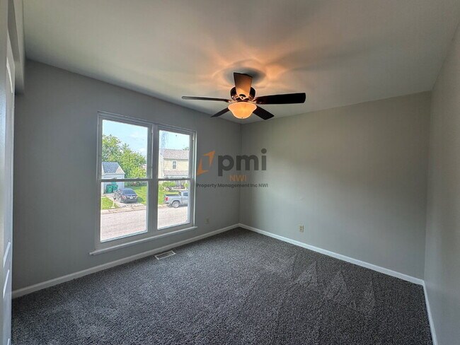 Building Photo - 1031 W 59th Pl