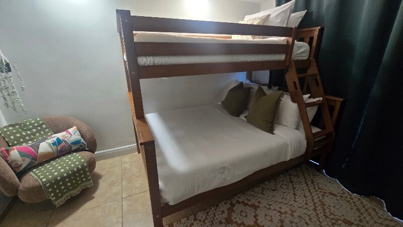 Building Photo - 5700 NE 20th Ave