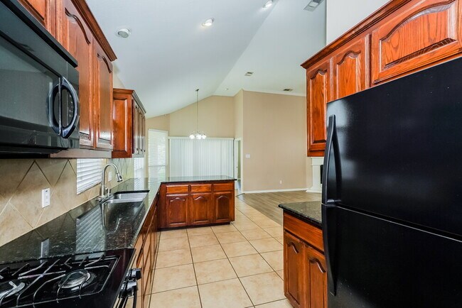 Building Photo - 6137 Kristen Dr