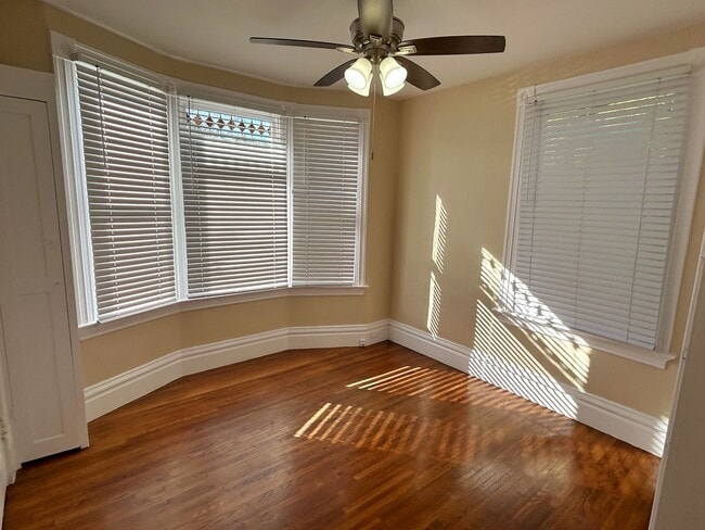 Building Photo - SPACIOUS 2 BD 1 BA W/ ASSIGNED GARAGE & STORAGE | UTILITIES INCLUDED