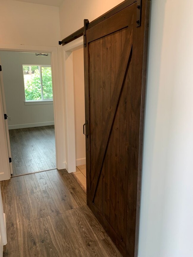 Building Photo - Breathtaking Paradise Retreat: Modern Home with Stunning Canyon Views and Next to Billie Park!