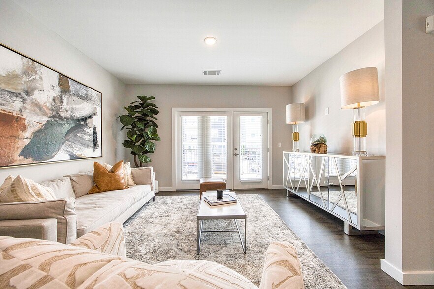 Building Photo - Landmark Apartments