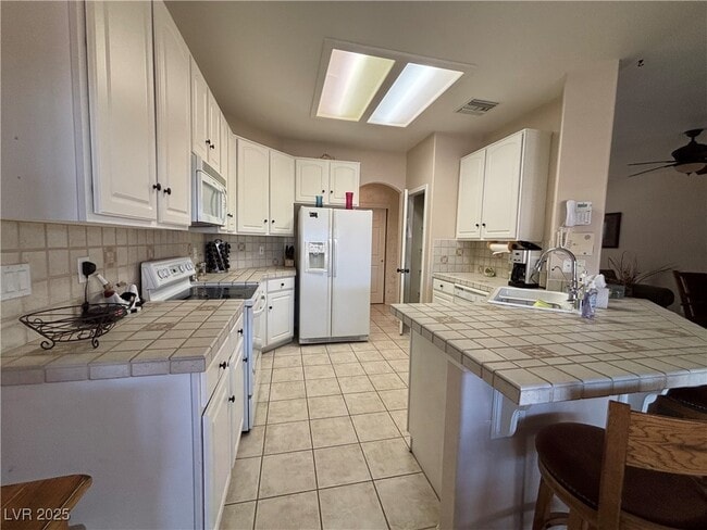 Building Photo - 1164 Golf Club Dr