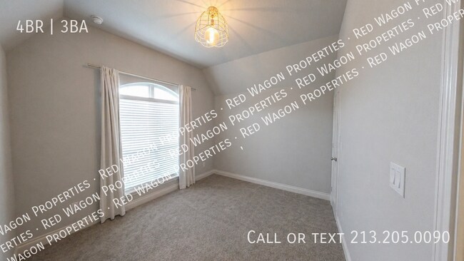Building Photo - 9838 Kremmen Pl