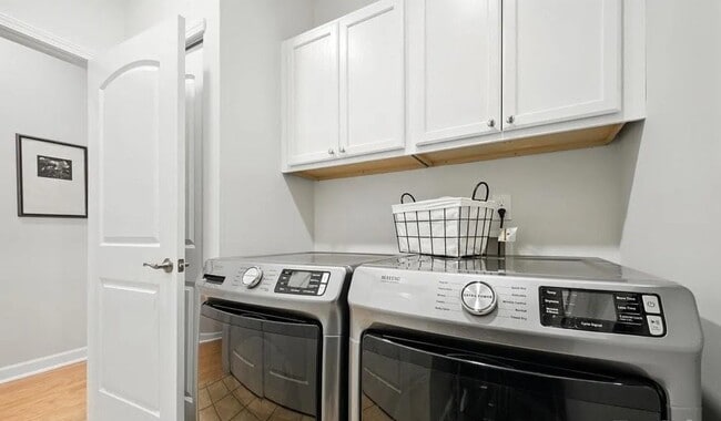 Building Photo - 10608 Old Ardrey Kell Rd