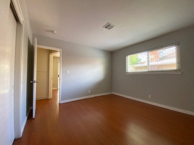 Building Photo - Charming 2-bedroom, 1-bath, 800 sq. ft. du...