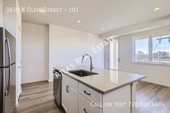 Building Photo - 3830 N Olive Street