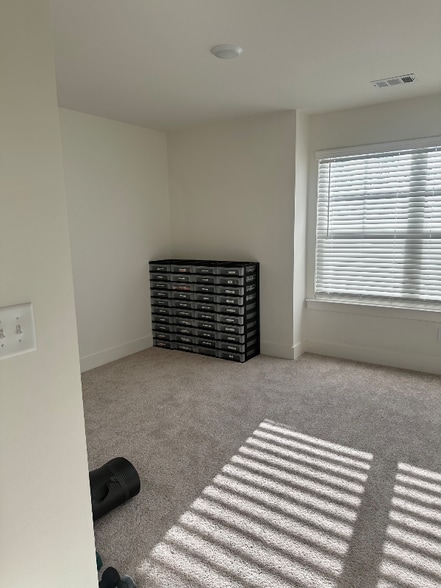 Building Photo - 7784 Baron Rd