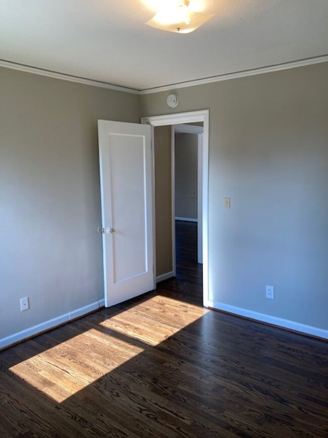 Building Photo - Updated North Tabor 2 Bedroom, 1 Bathroom ...