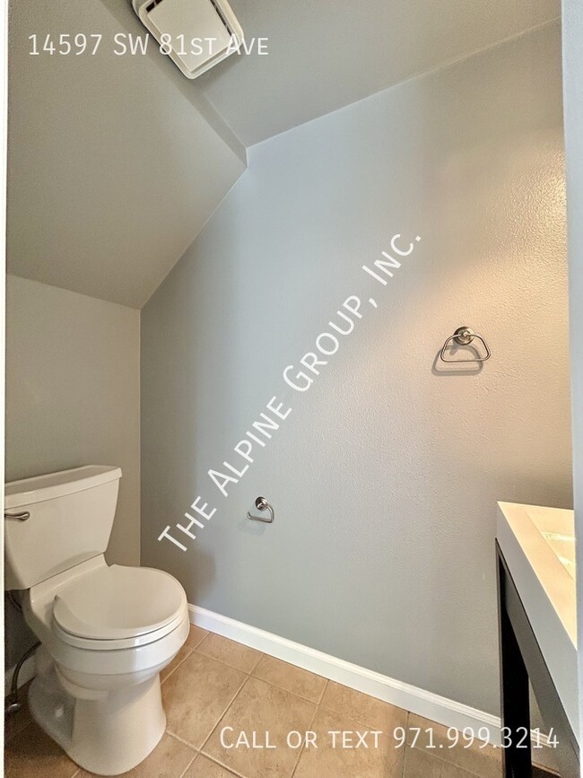 Building Photo - 14597 SW 81st Ave