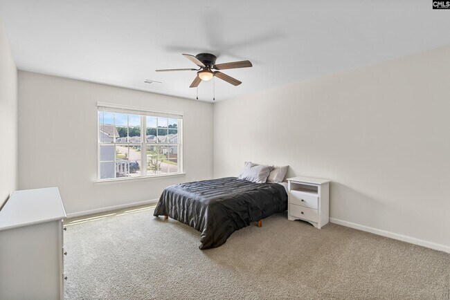 Building Photo - 810 Marigold Ln