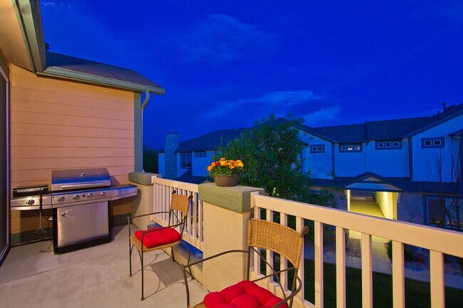 Building Photo - 2845 Willow Tree Ln