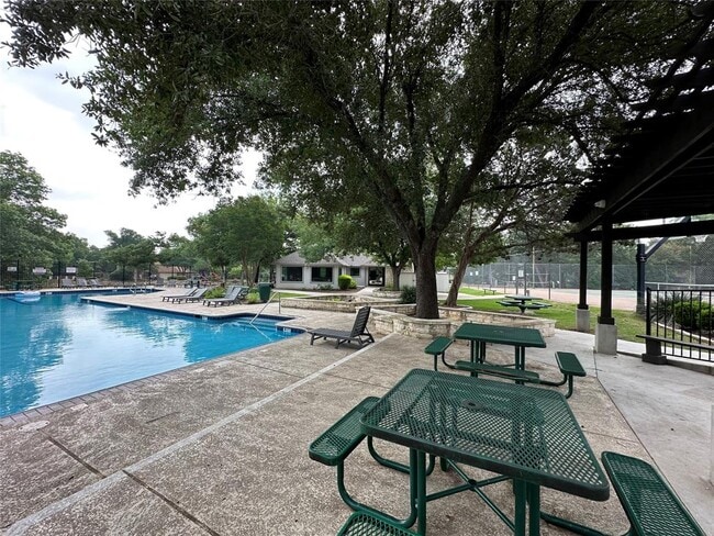 Building Photo - 901 Sweetwater Cove