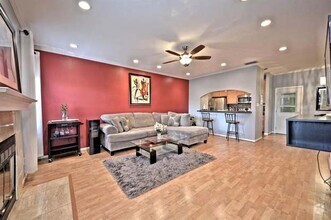 Building Photo - 9850 Pagewood Ln