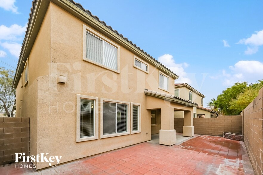 Building Photo - 6221 W Levi Ave