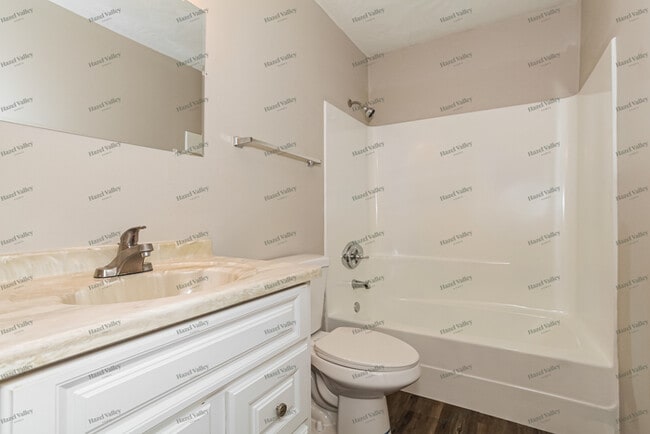 Building Photo - 6924 Sayler Ave