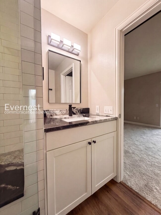 Building Photo - 254 S Oman Rd