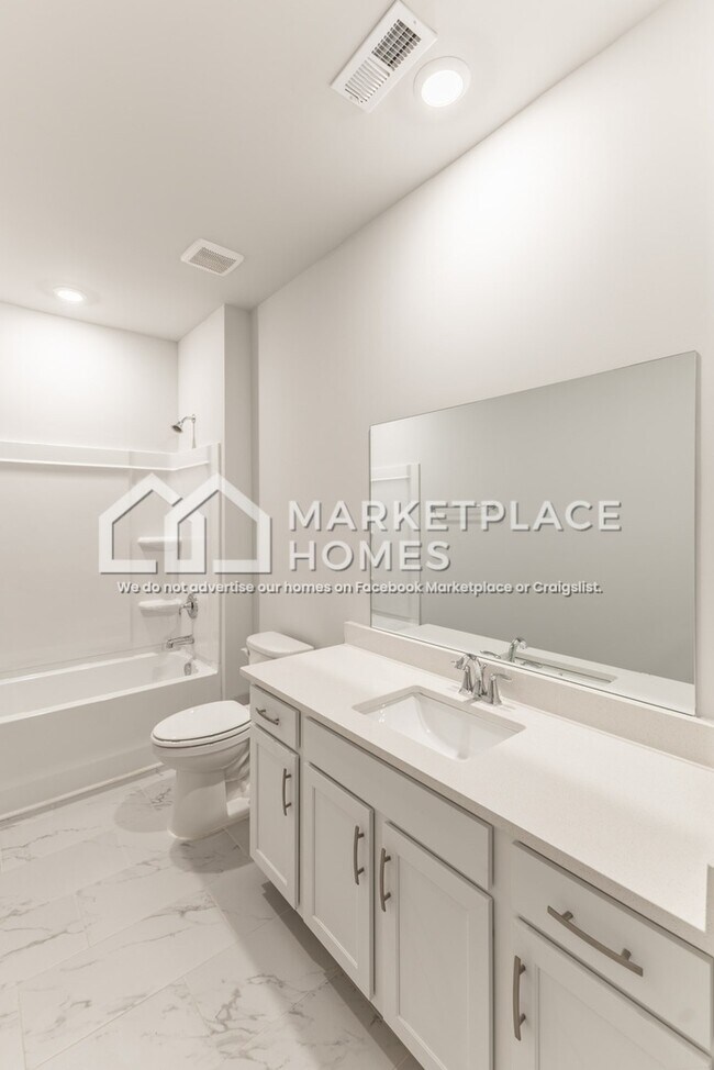 Building Photo - 206 Stockyard Cir