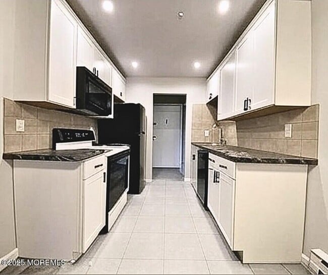 Primary Photo - 54 Amberly Dr