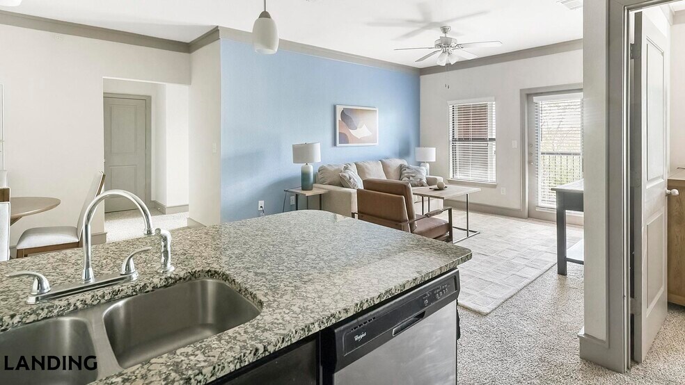 Building Photo - 18021 Kingsland Blvd