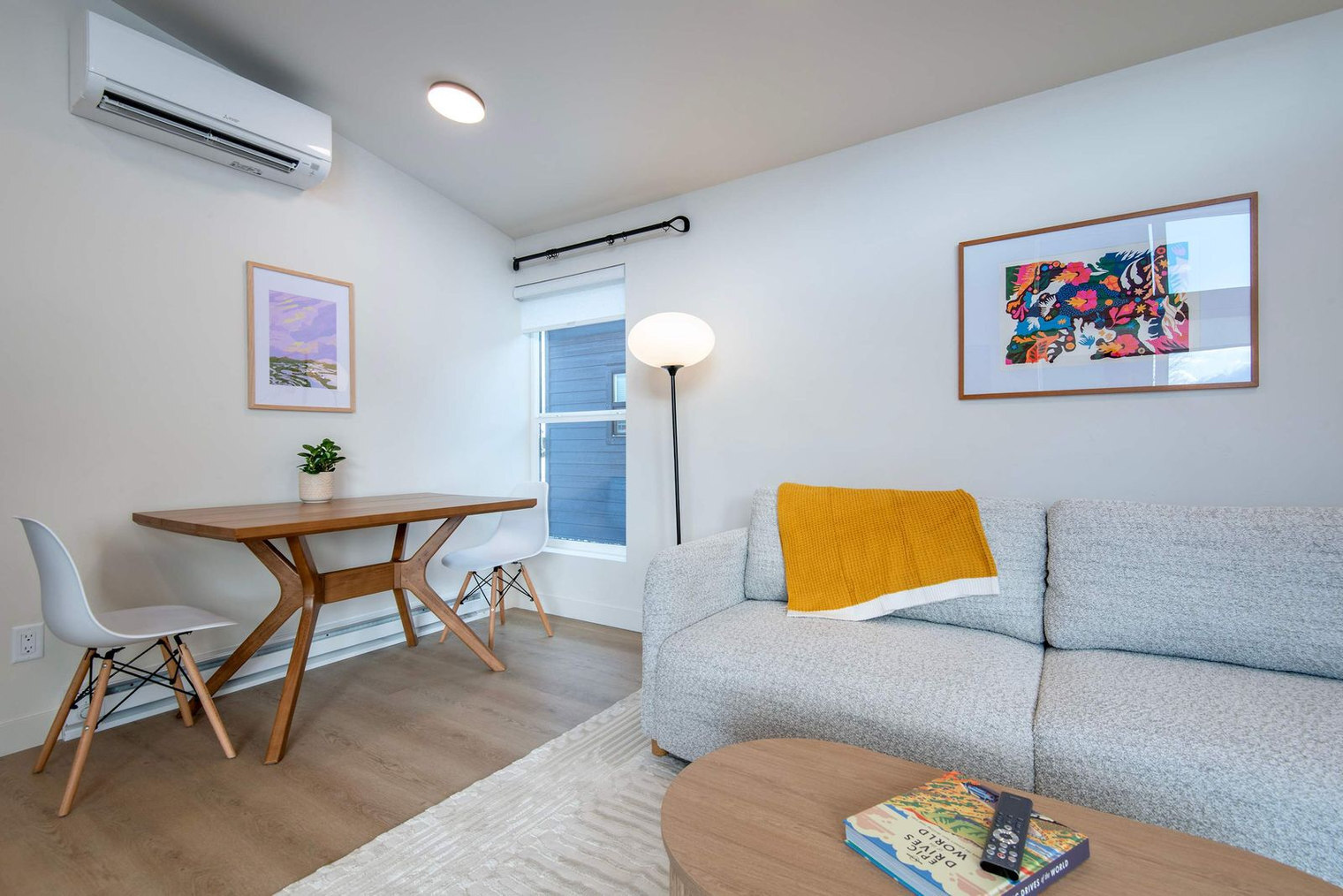 Building Photo - 27 4th St E