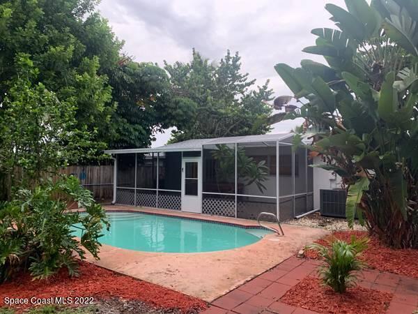 Building Photo - 1125 Pine Tree Dr