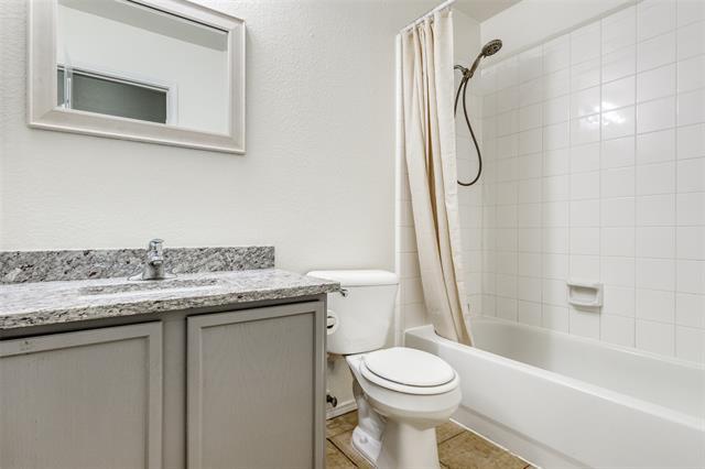 Building Photo - 1614 Pin Oak Trail