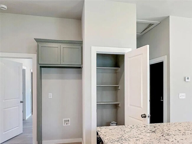 Building Photo - Stunning Brand-New 3 Bed, 2 Bath Home for ...