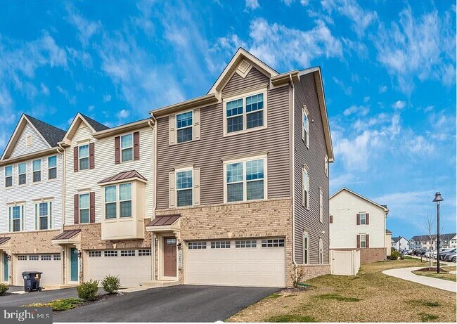 Building Photo - 10601 Brewerton Ln