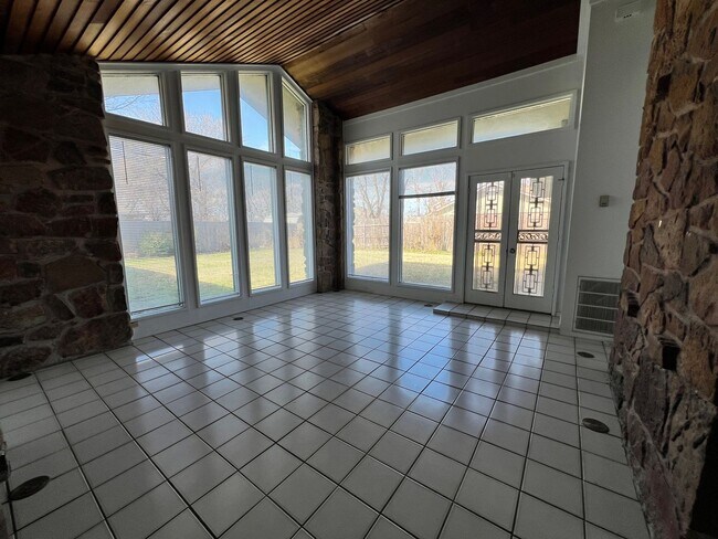 Building Photo - Jenks Schools