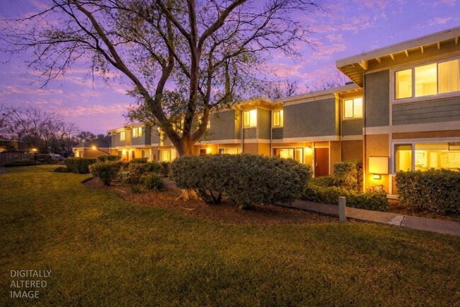 Building Photo - Spacious Renovated 3-Bedroom Home in a Highly Desirable Community
